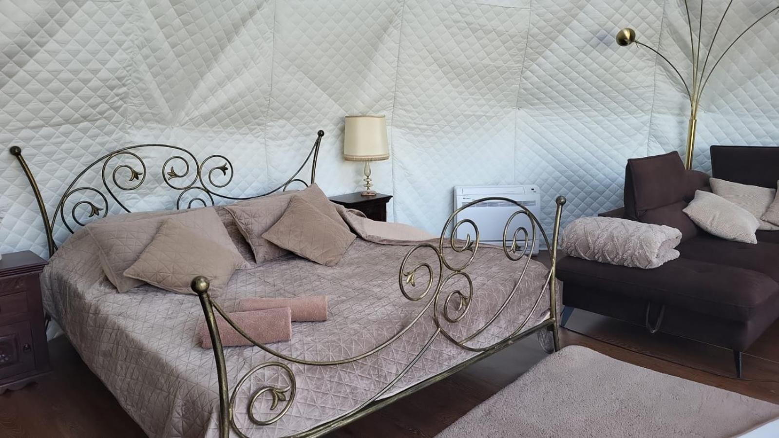 Отель Glamping Pod Orlem Cedynia Экстерьер фото